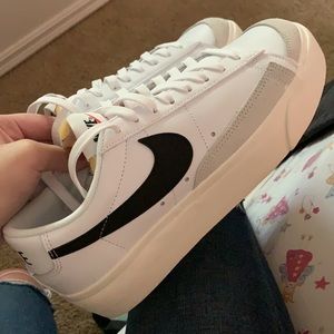 Nike blazer low platform